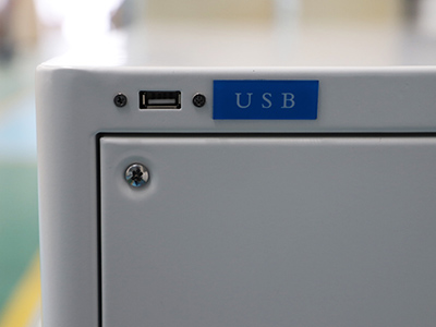 Liofilizzatore per liofilizzatore da 6-7 kg per frutta e verdura dettaglio - L'interfaccia USB può scaricare i dati di liofilizzazione per la registrazione.