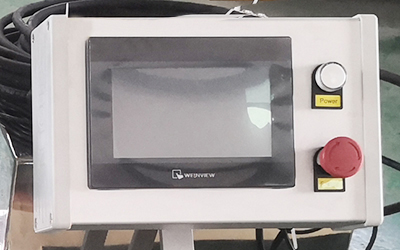 Estrattore centrifugo a etanolo per olio di canapa CBD dettaglio - Touch screen LCD, sistema di controllo PLC. Armadio di controllo della frequenza. Motore a prova di esplosione.