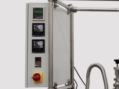 Distillazione molecolare con evaporatore a film pulito a percorso breve serie B dettaglio - Scatola di controllo di alta qualità, la scatola di controllo controlla la velocità e la temperatura, il che è conveniente per il funzionamento.