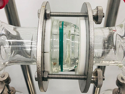 Distillazione molecolare con evaporatore a film pulito a percorso breve serie B dettaglio - La connessione a terra a forma di sfera può migliorare meglio il grado di vuoto.
