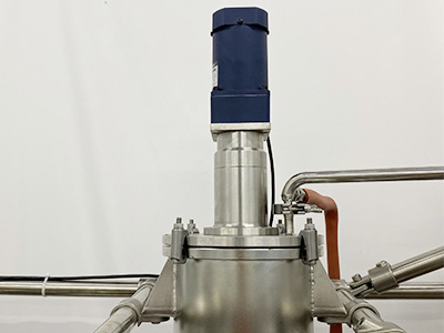 Distillazione molecolare con evaporatore a film pulito a percorso breve serie B dettaglio - Usando la guarnizione magnetica, nessuna perdita, alto grado di vuoto e buona stabilità.